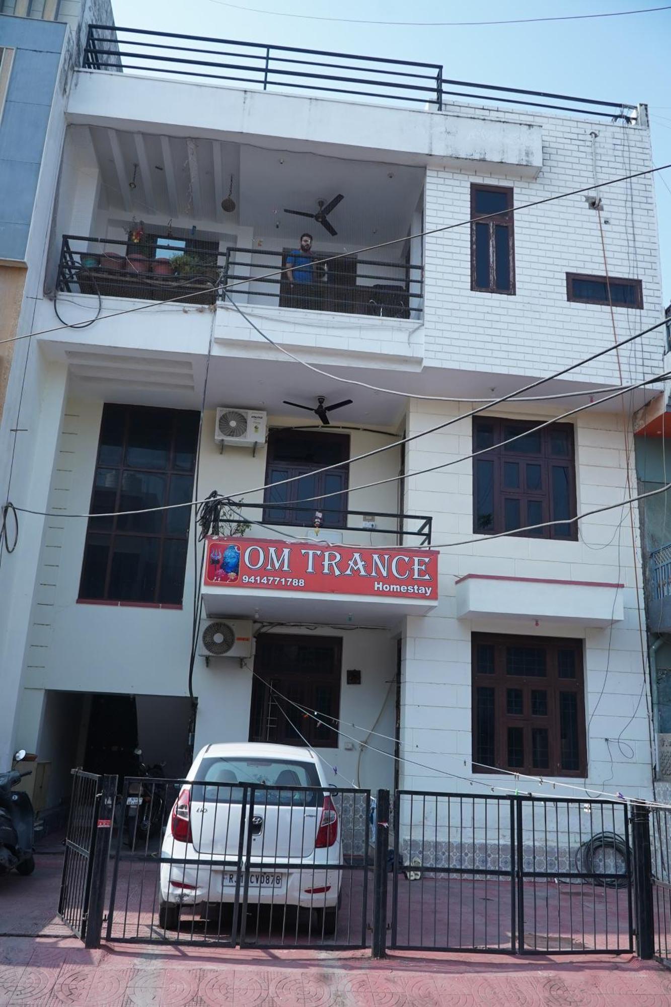 Om Trance Homestay Jaipur Bagian luar foto