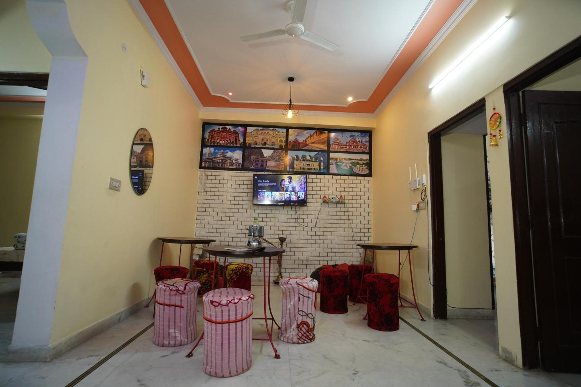 Om Trance Homestay Jaipur Bagian luar foto