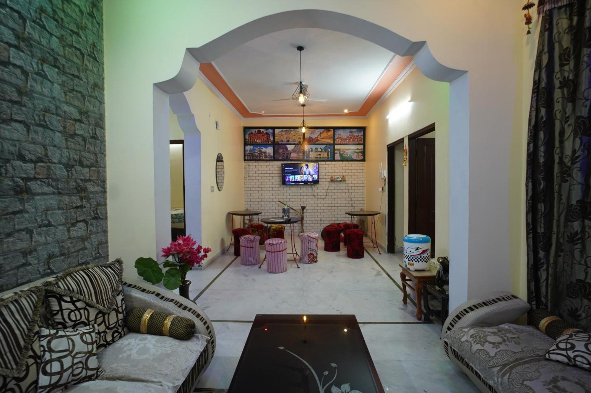 Om Trance Homestay Jaipur Bagian luar foto